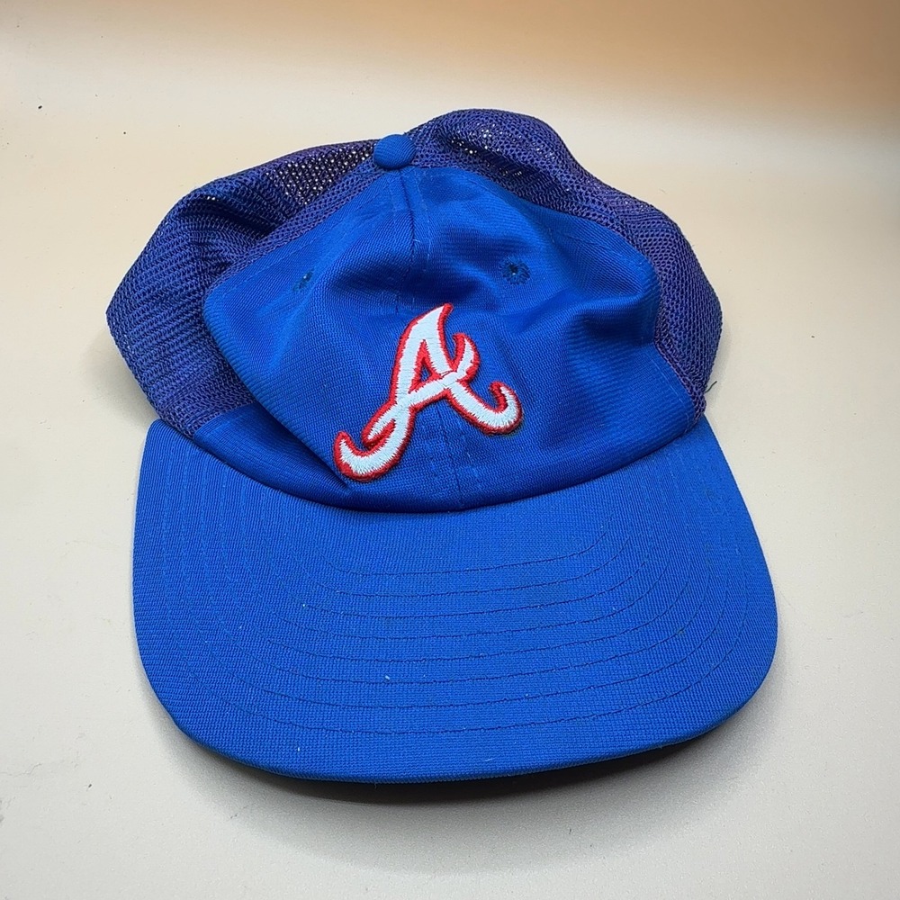 Atlanta Braves Snapback Trucker Hat Cap Blue Mesh Embroidered Logo One Size